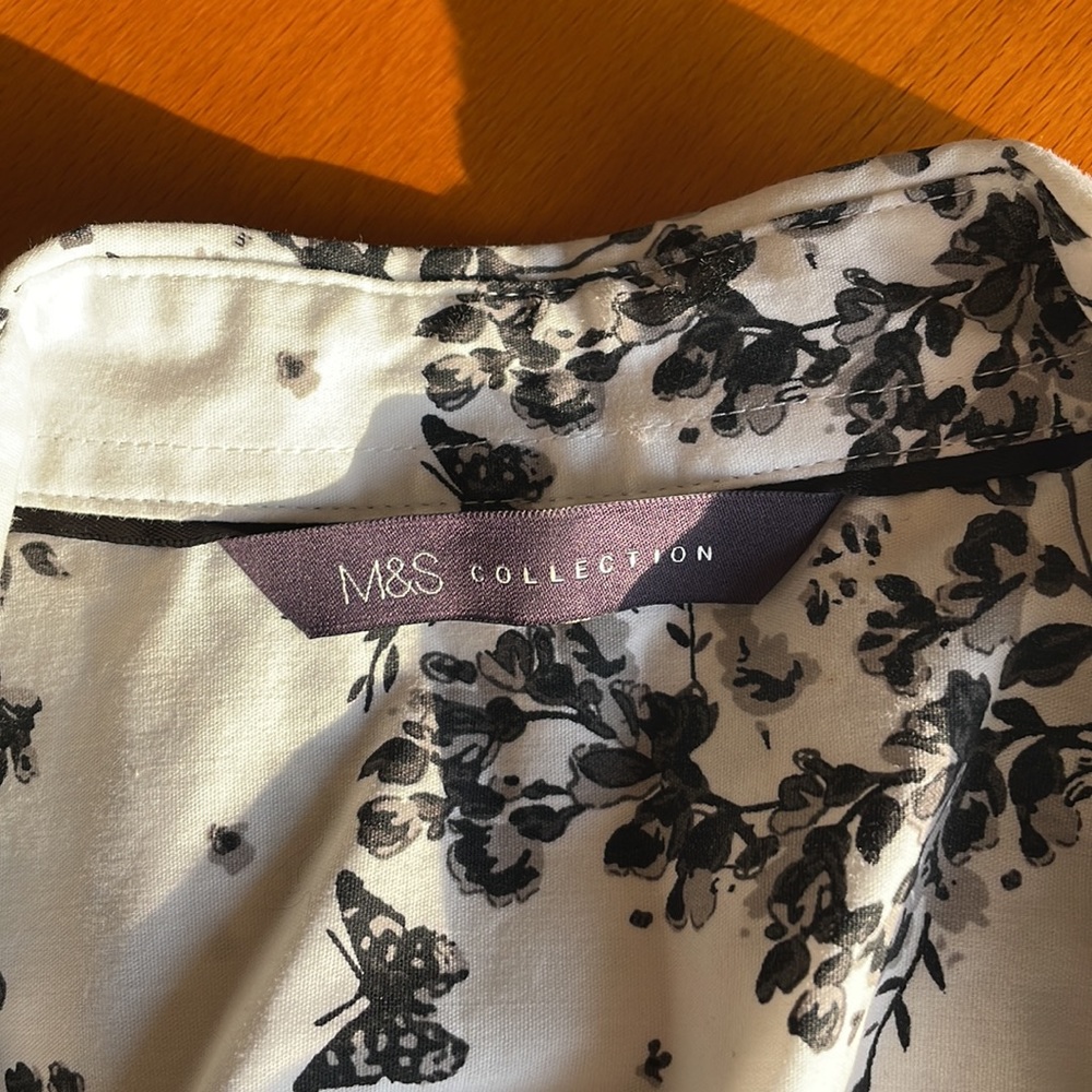 M&S button down floral print shirt - Picture 6 of 9